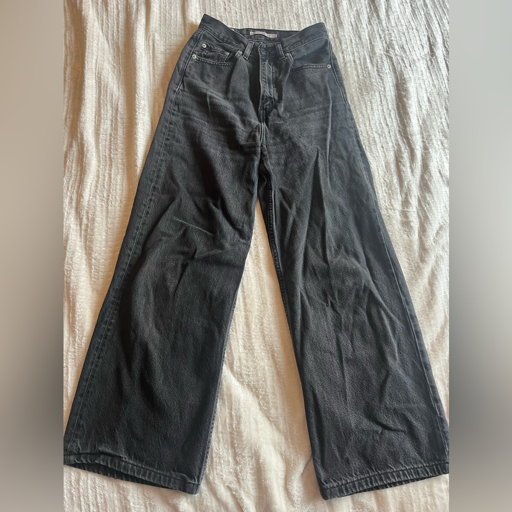 High loose tailored black Levi’s